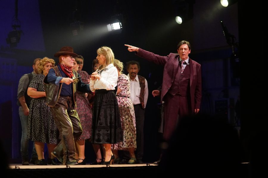 Curtains EMT 15 okt 22 - _80_resultaat.jpg Curtains EMT 15 okt 22 - _80_resultaat.jpg